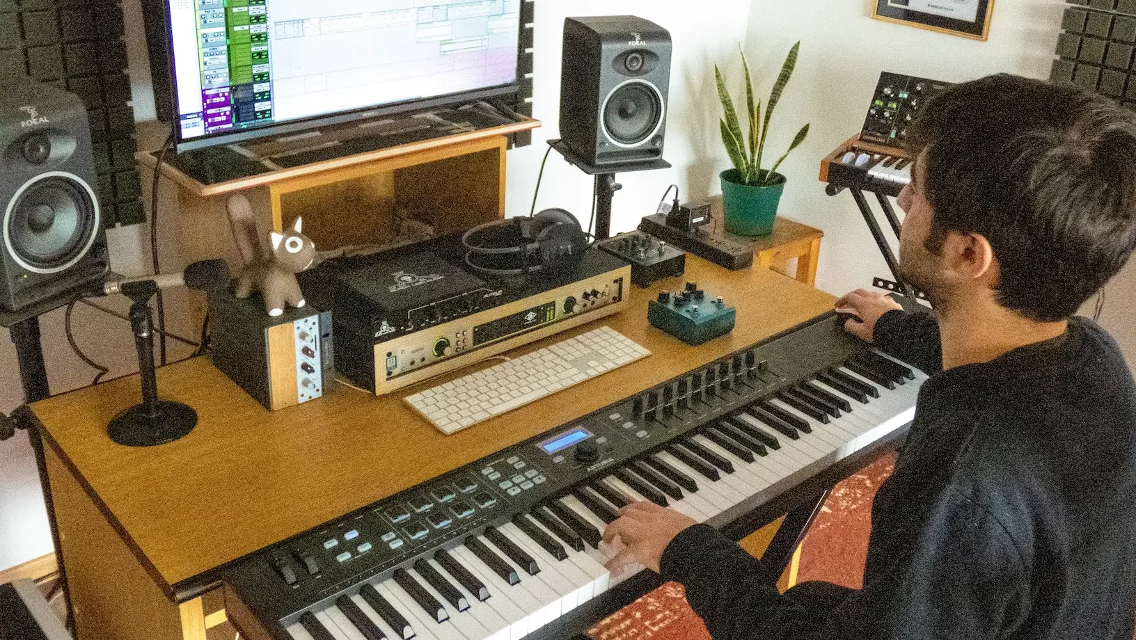 Gonzalo Esteybar en River Flow Records